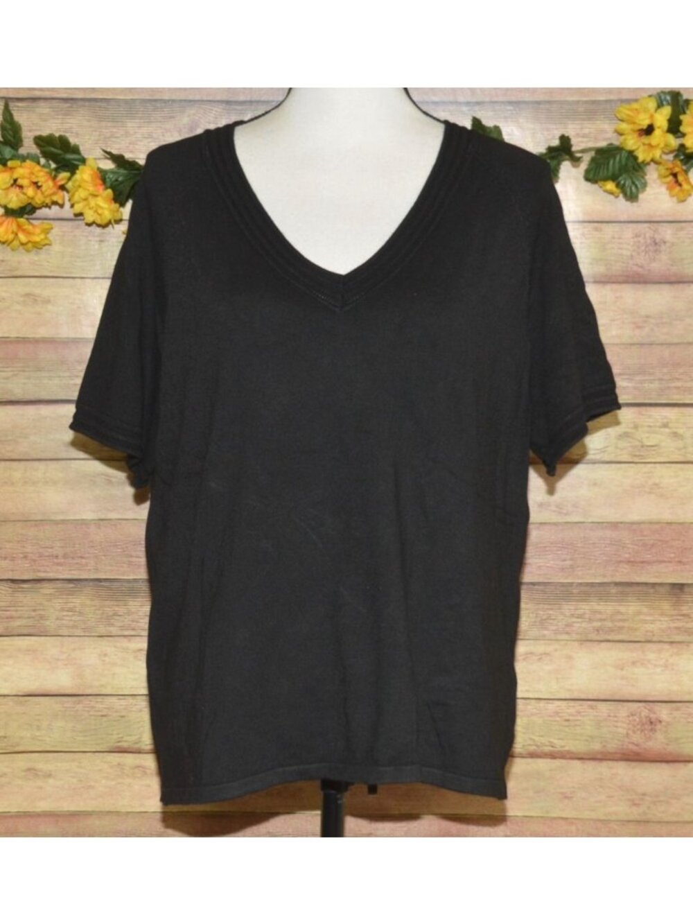 NWT Premise Black V-Neck Ribbed Knit Top Size XL Short Sleeve Stretch Soft Rayon